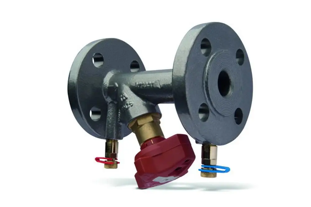 Flanschventil mit zwei Anschlüssen und einem roten Regelkopf, hergestellt von IMI Hydronic Engineering. Metalloberfläche, für Heizungs- oder Wasseranwendungen geeignet.